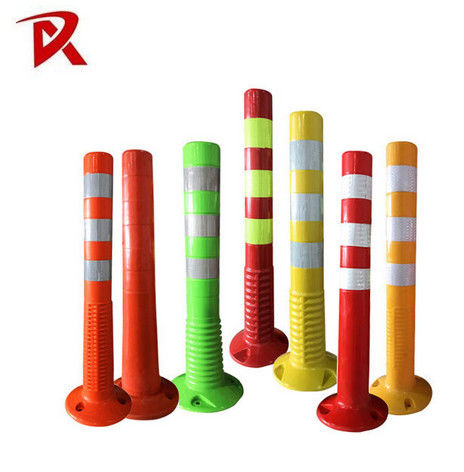 Latest company news about 2024 Keamanan Jalan Raya PU 750mm Oranyeu Fleksibel Lalu Lintas Bollard Reflektif Penggaris Peringatan Pos