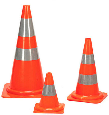 Latest company news about Orange Red Pop Up Pvc Reflective Traffic Safety Cone Untuk Tidak Parkir 50cm 20inches