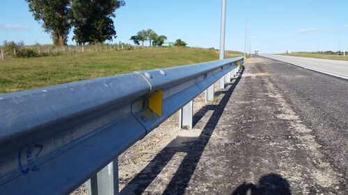 Latest company news about Penghalang sistem W-Beam Guardrail di jalan raya