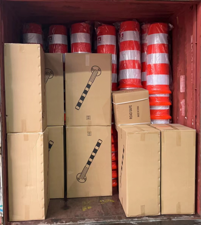 Peringatan Keamanan Lalu Lintas Luar Ruang 75cm Peringatan Lalu Lintas Plastik PU tahan lama 21