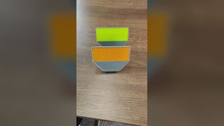 Reflektor Pagar Pembatas Jalan Raya Untuk Keselamatan