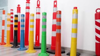 Pos Delineator Lalu Lintas Amankan Jalan Anda